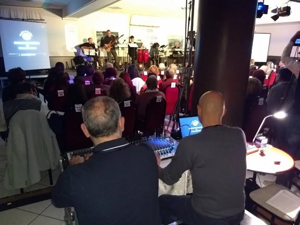 Platea e regia durante Voglia di teatro della BCC Colli Albani